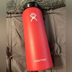 Hydro Flask 40 oz wide mouth water bottle